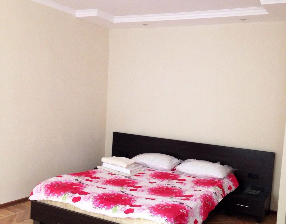 Yerevan Center Studio Apartment Exteriör bild